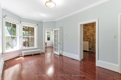 112 Albany Avenue • Toronto, ON photo 9
