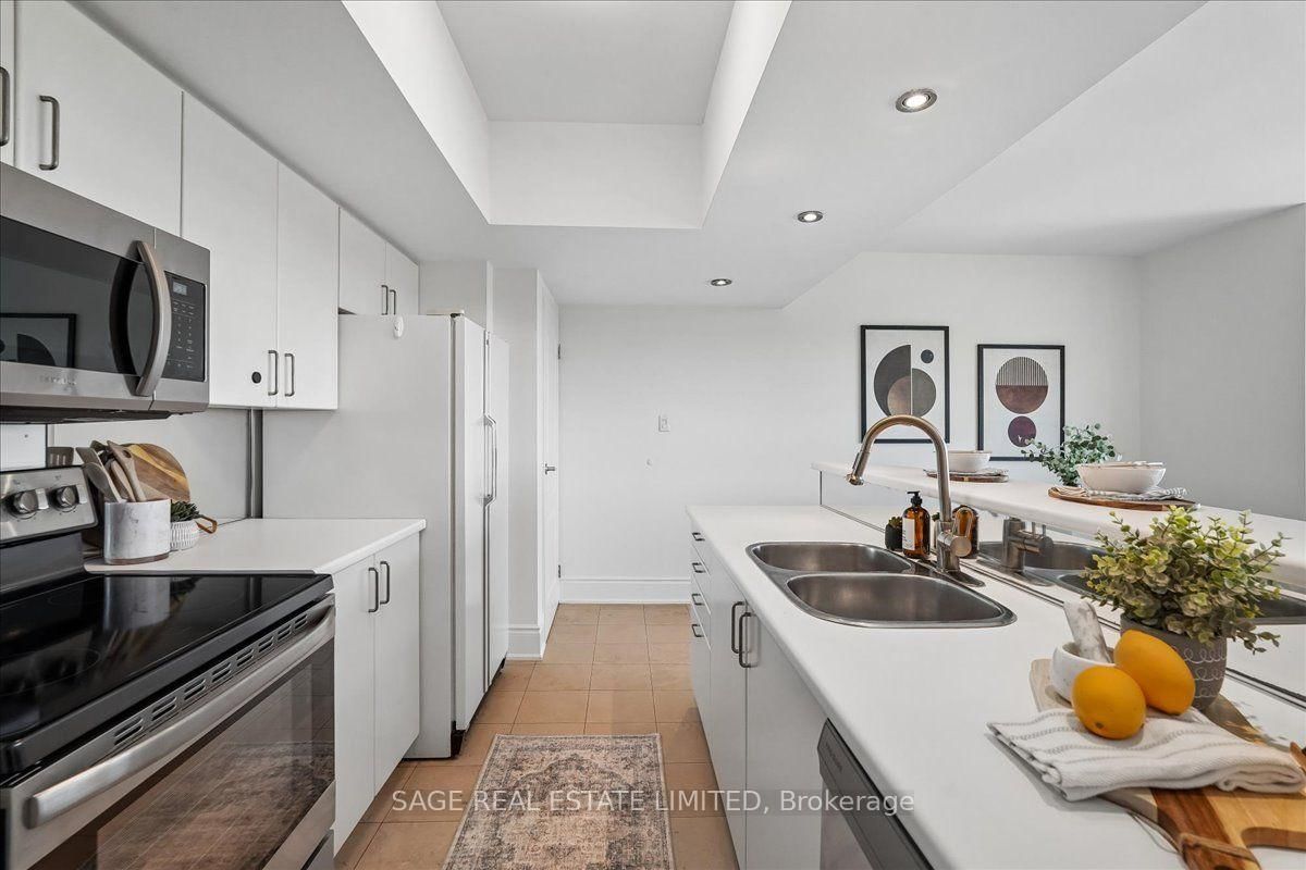 97 Lawton Boulevard • #901 • Toronto, ON photo 23