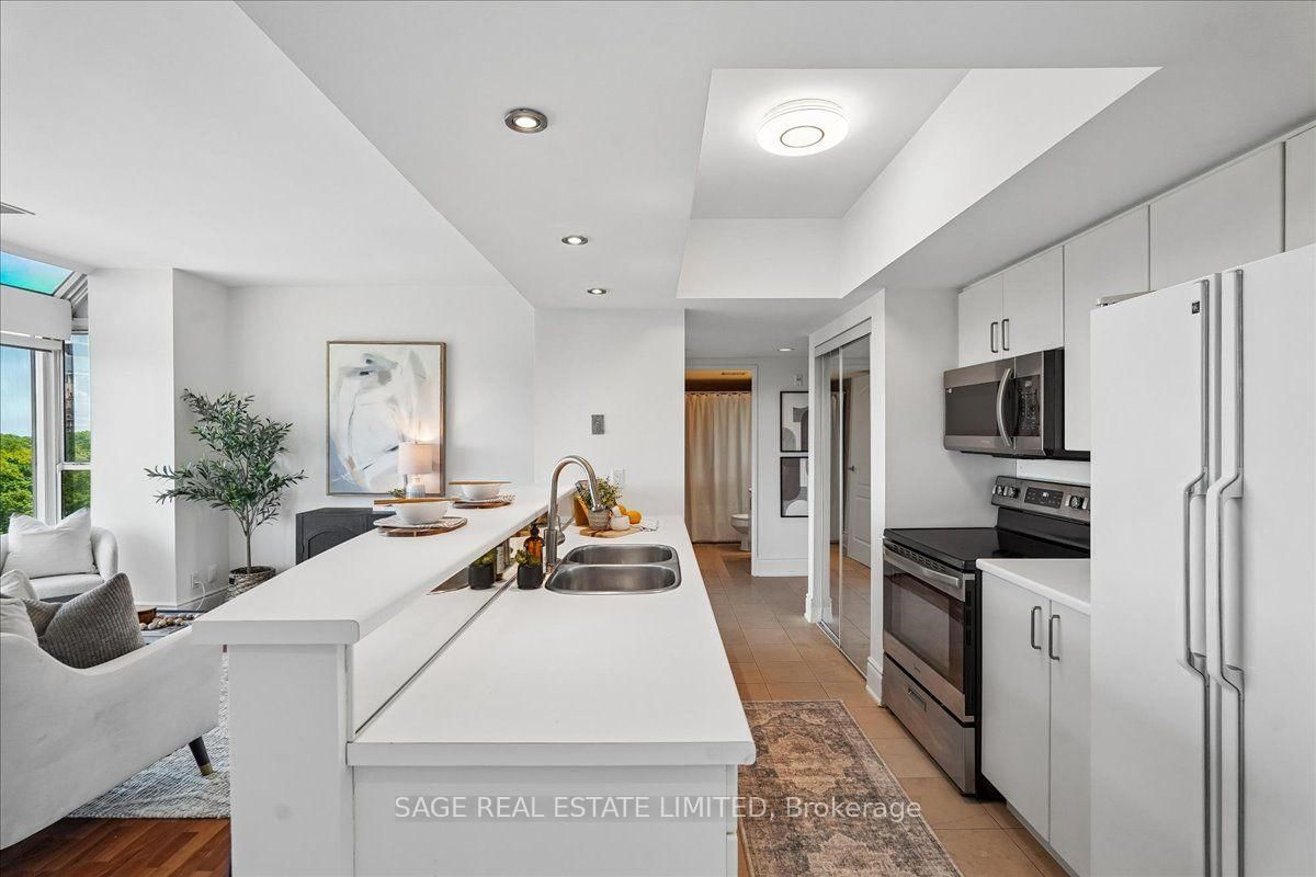 97 Lawton Boulevard • #901 • Toronto, ON photo 24