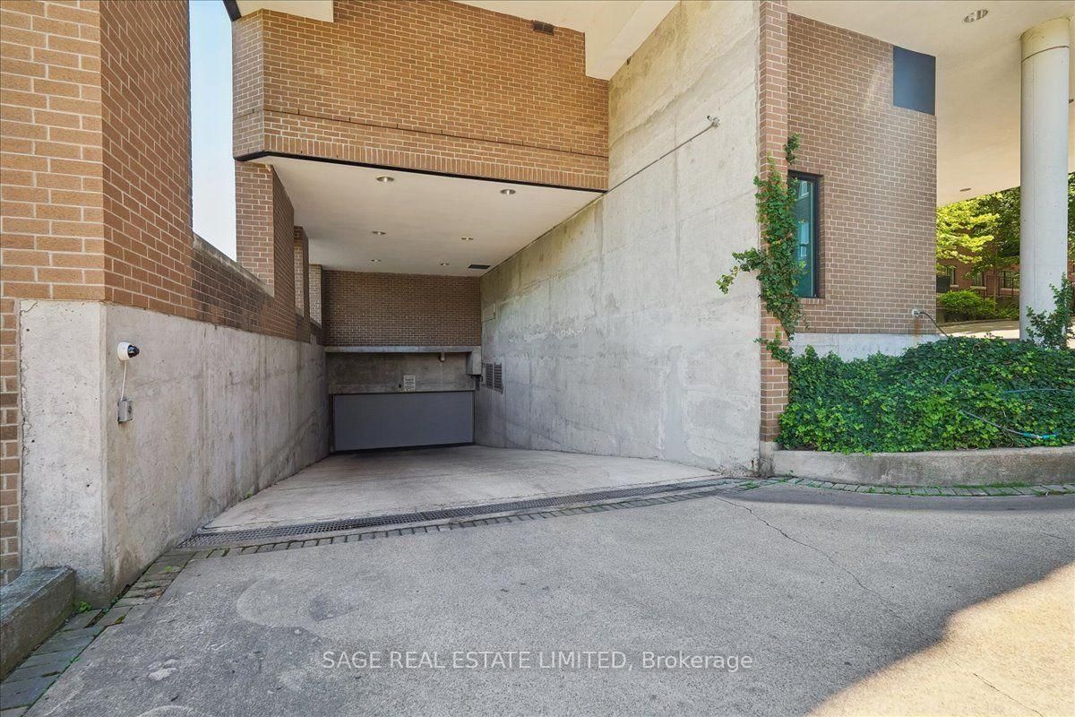 97 Lawton Boulevard • #901 • Toronto, ON photo 42