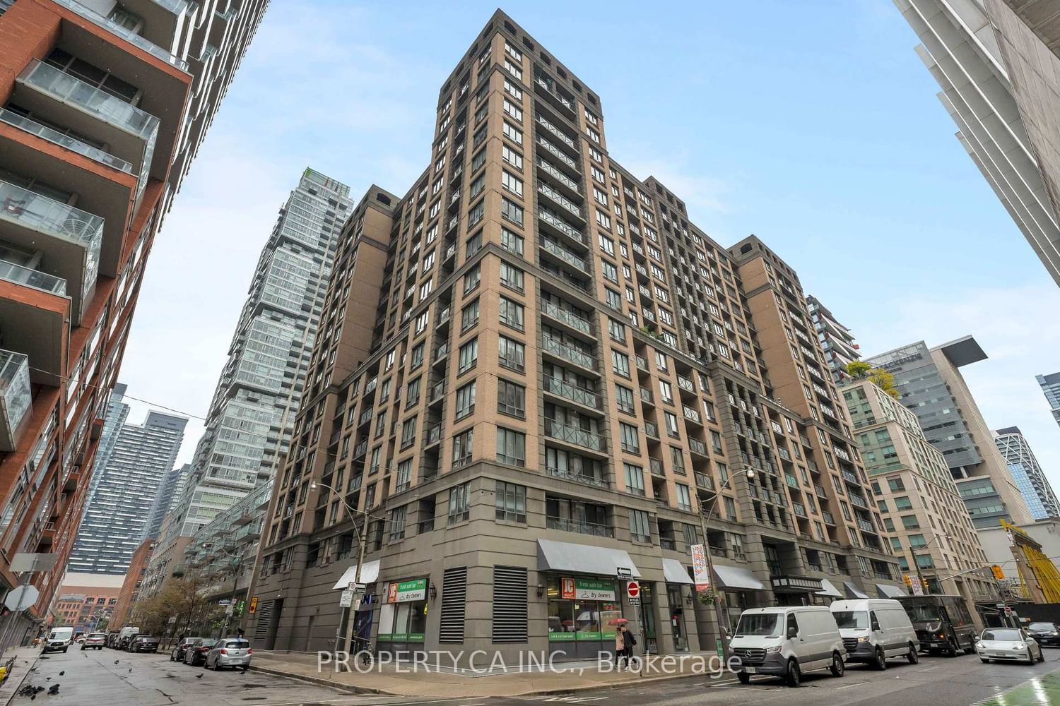 140 Simcoe Street • ##919 • Toronto, ON photo 17