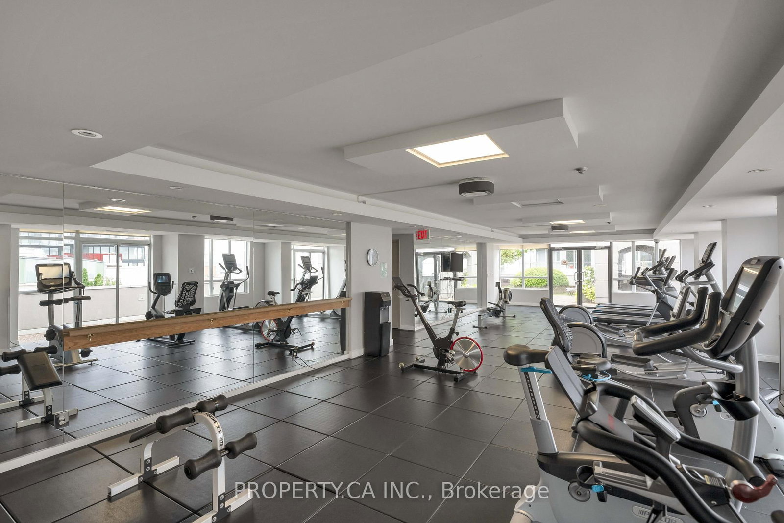 140 Simcoe Street • ##919 • Toronto, ON photo 18