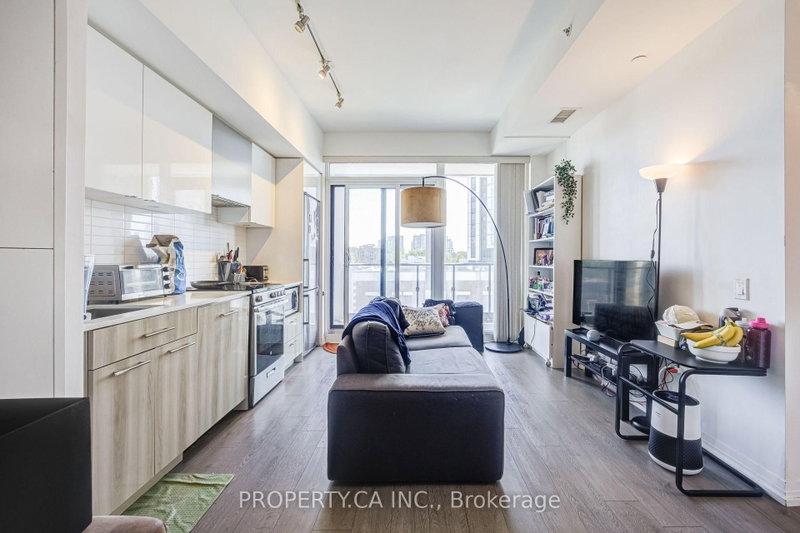 403 - 251 Jarvis Street