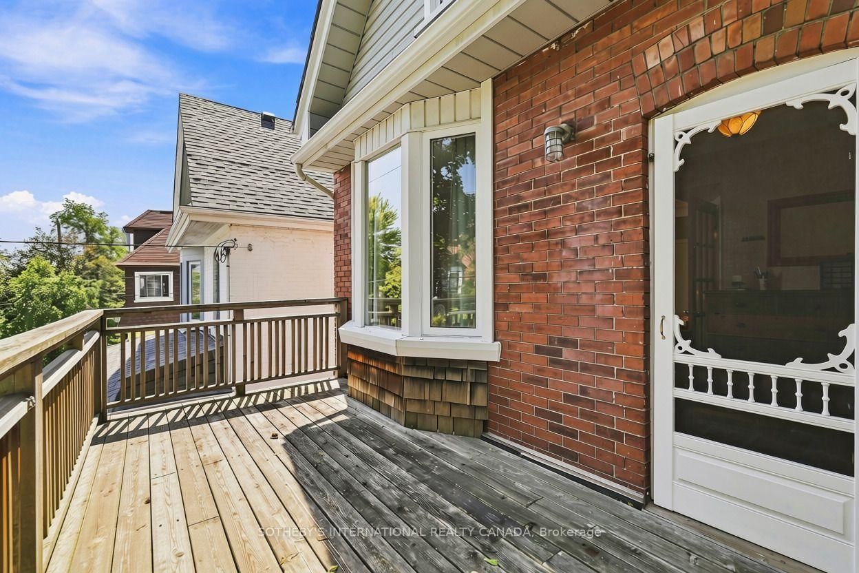 356 Howland Avenue • Toronto, ON photo 12
