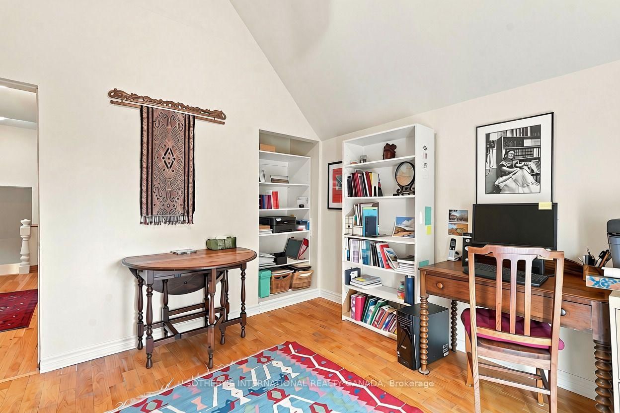356 Howland Avenue • Toronto, ON photo 16