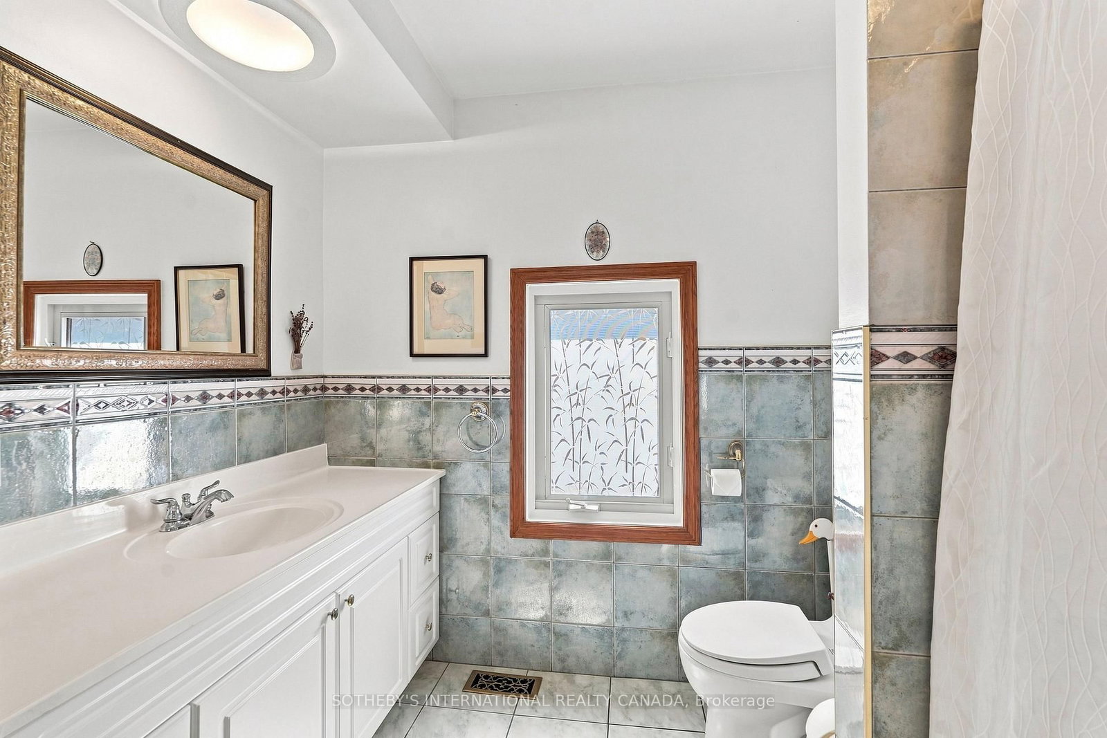 356 Howland Avenue • Toronto, ON photo 17