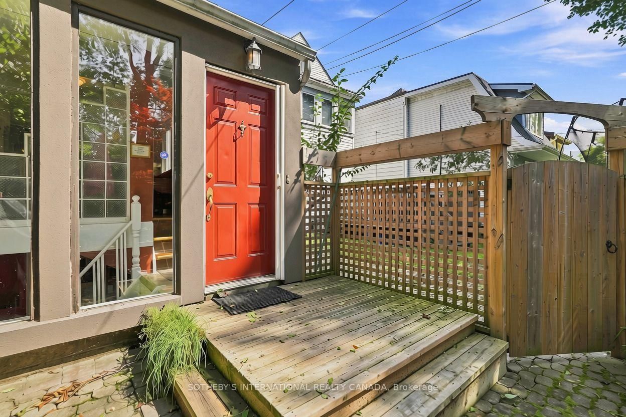 356 Howland Avenue • Toronto, ON photo 22
