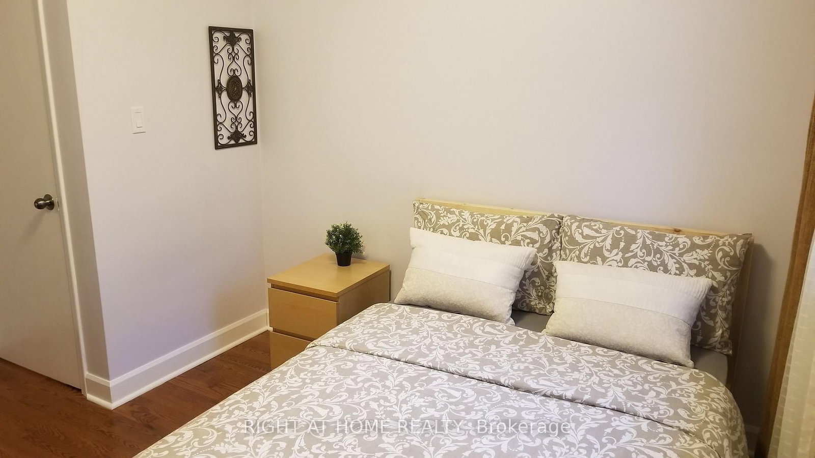 47 Roywood Drive • Toronto, ON photo 14