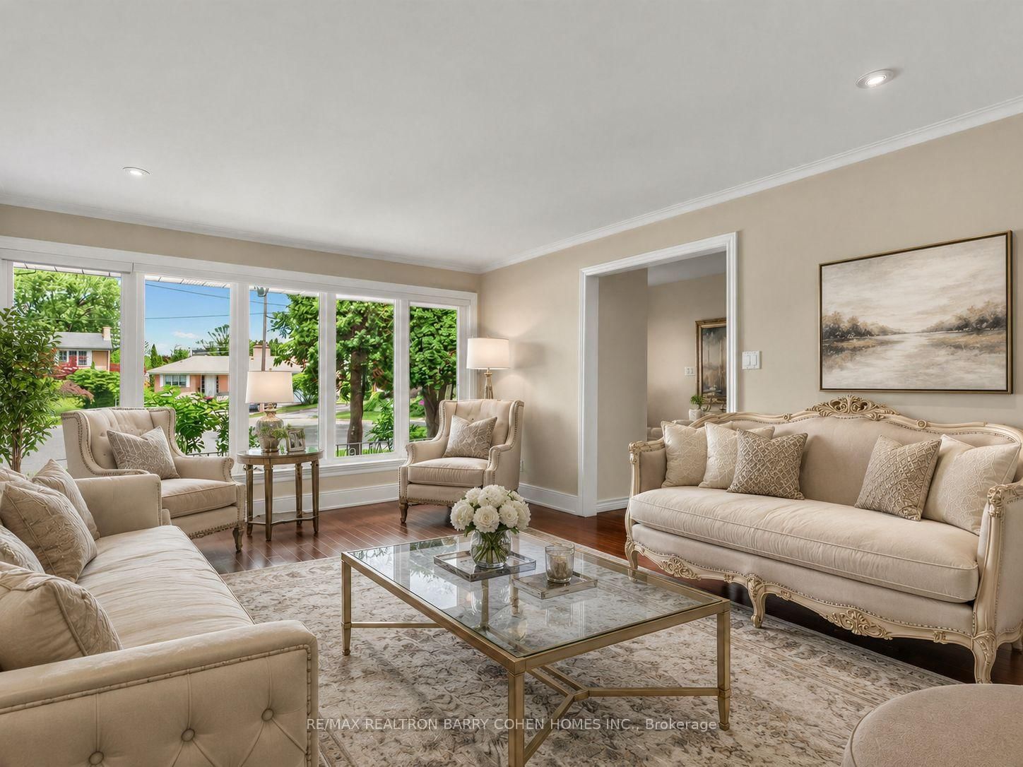 8 Boldmere Crescent • Toronto, ON photo 4