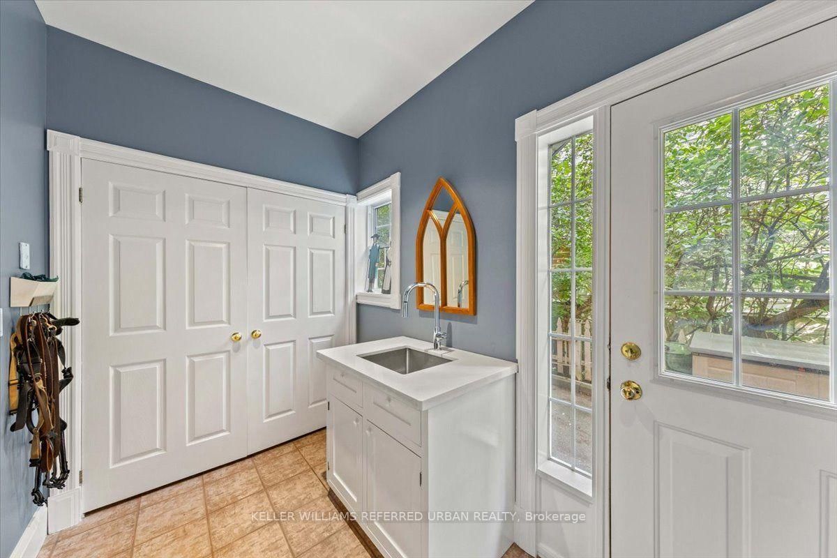 62 Wentworth Avenue • Toronto, ON photo 22