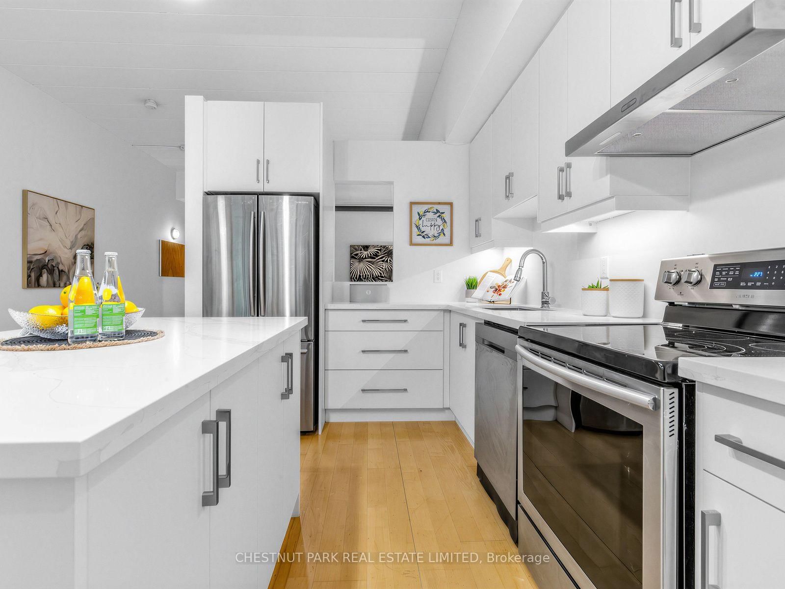 160 Baldwin Street • #409 • Toronto, ON photo 15