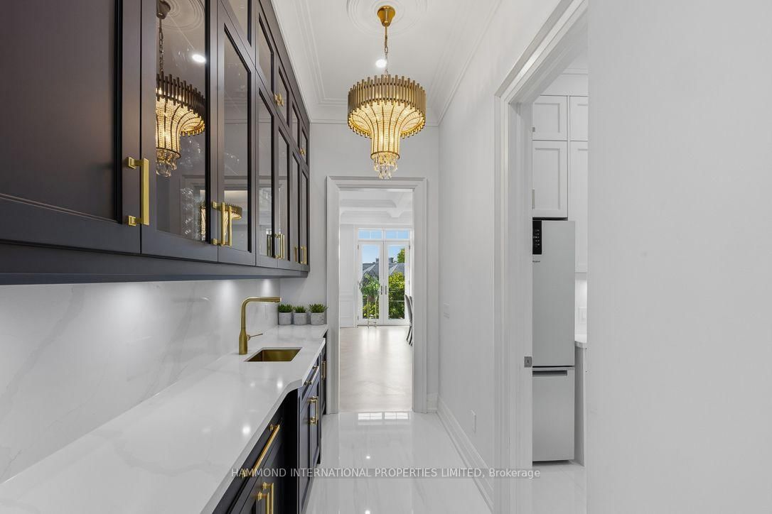 118 Laurentide Drive • Toronto, ON photo 10