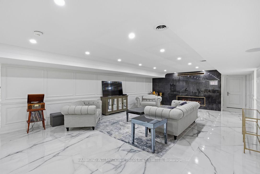 118 Laurentide Drive • Toronto, ON photo 23