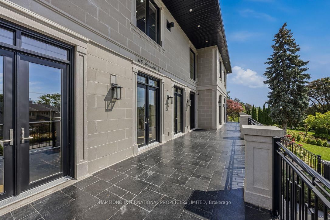 118 Laurentide Drive • Toronto, ON photo 4