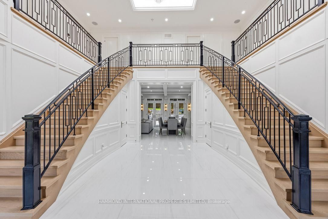 118 Laurentide Drive • Toronto, ON photo 5