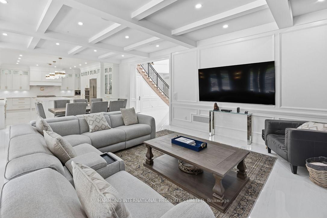 118 Laurentide Drive • Toronto, ON photo 9