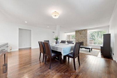 123 Francine Drive • Toronto, ON photo 9