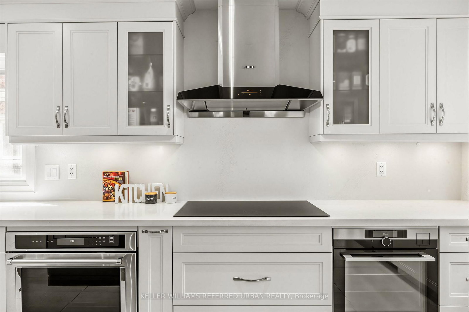 90 Holmes Avenue • Toronto, ON photo 10