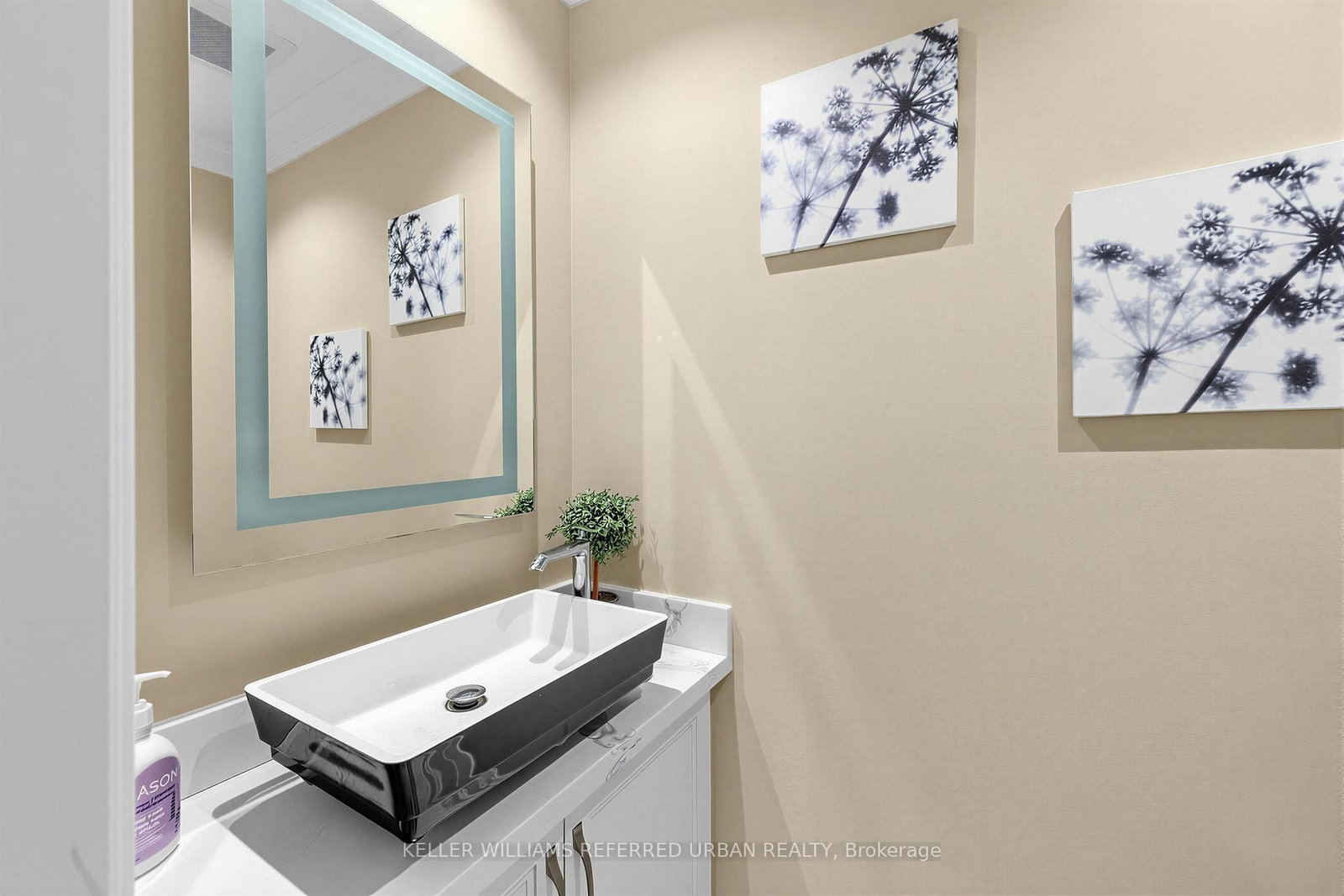 90 Holmes Avenue • Toronto, ON photo 12