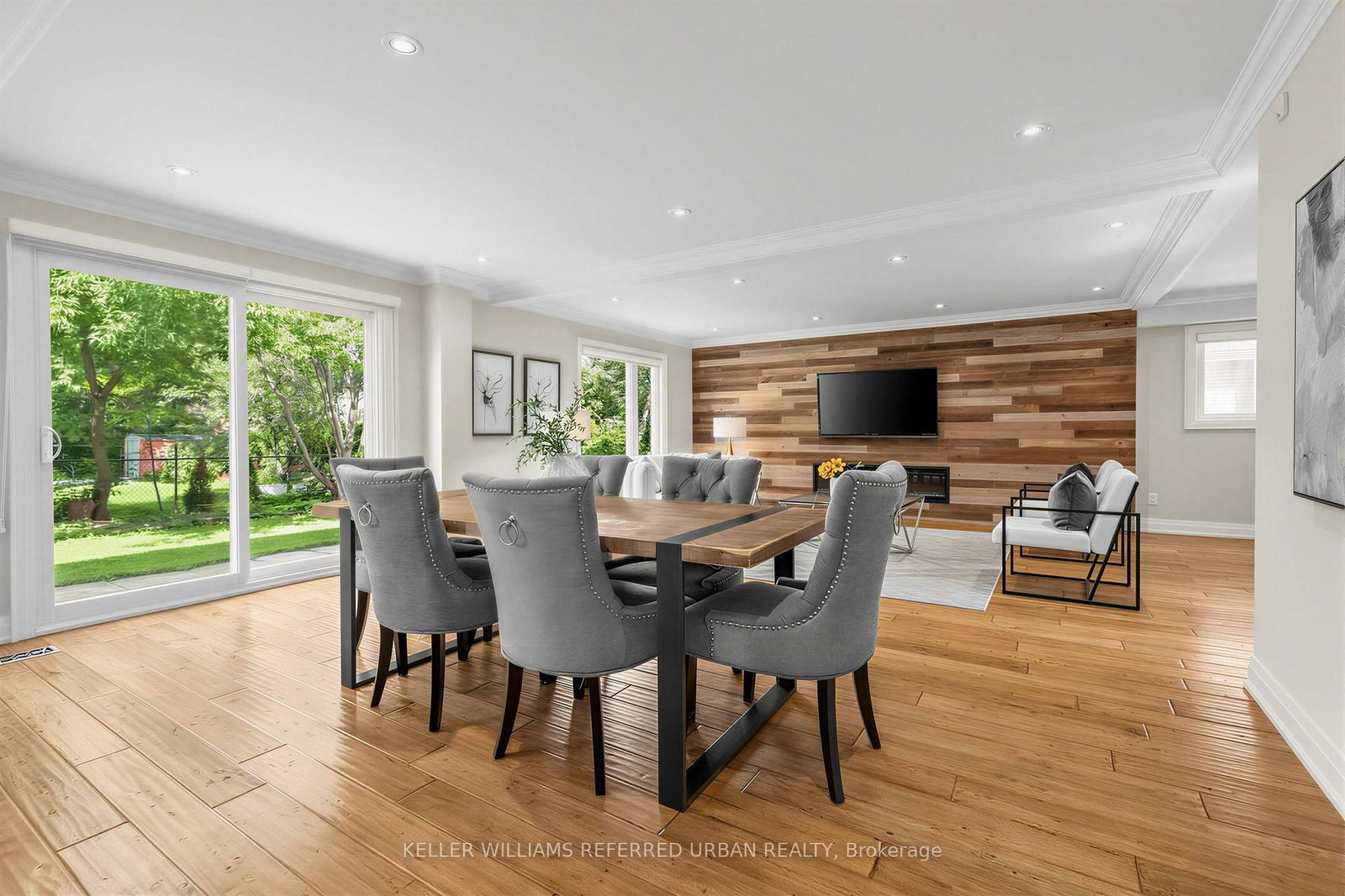 90 Holmes Avenue • Toronto, ON photo 16