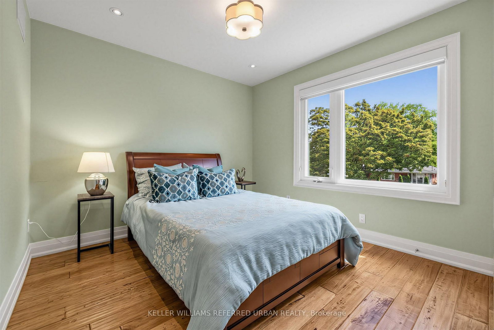 90 Holmes Avenue • Toronto, ON photo 29