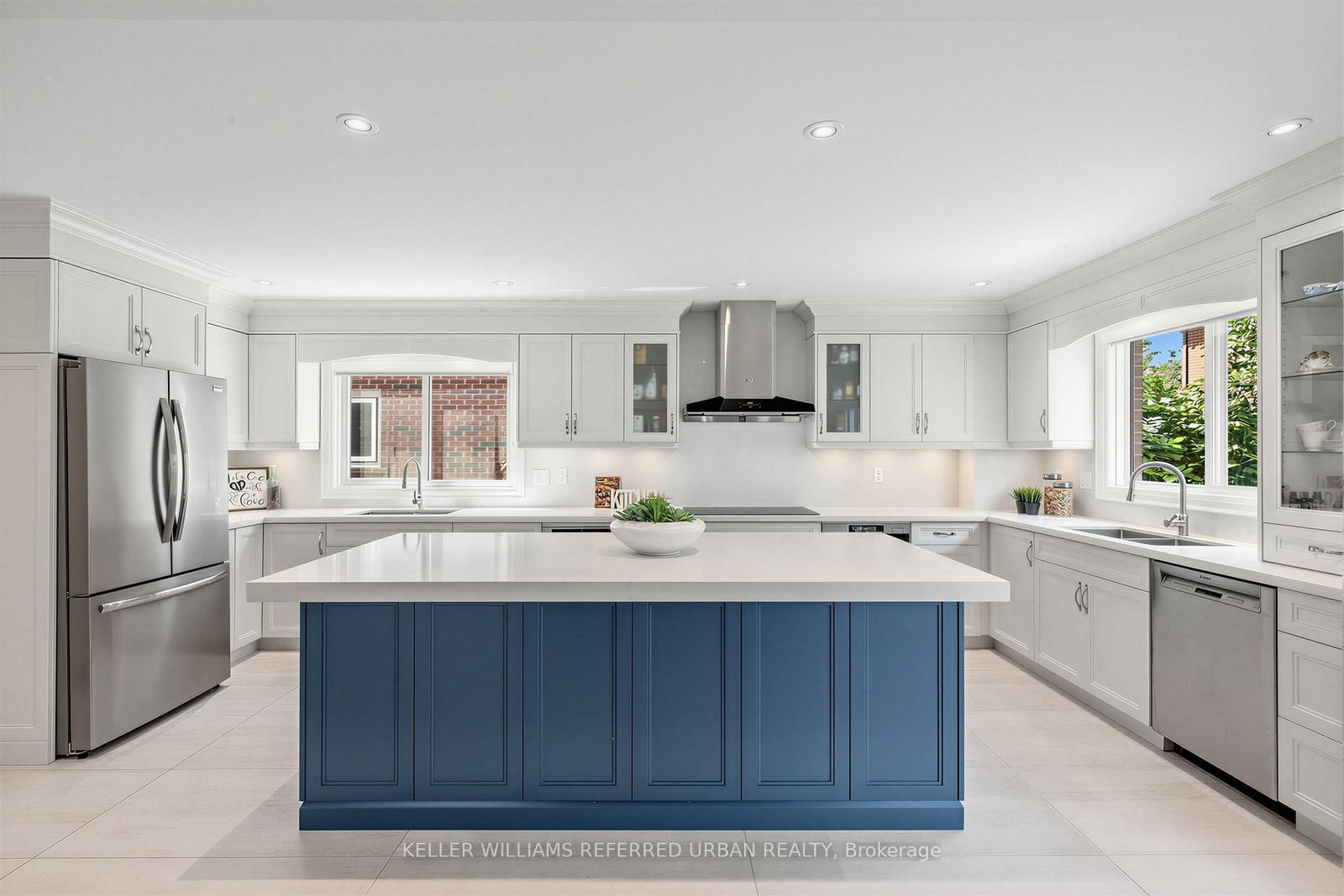 90 Holmes Avenue • Toronto, ON photo 9