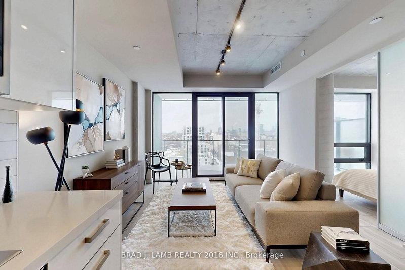 1207 - 458 Richmond Street W