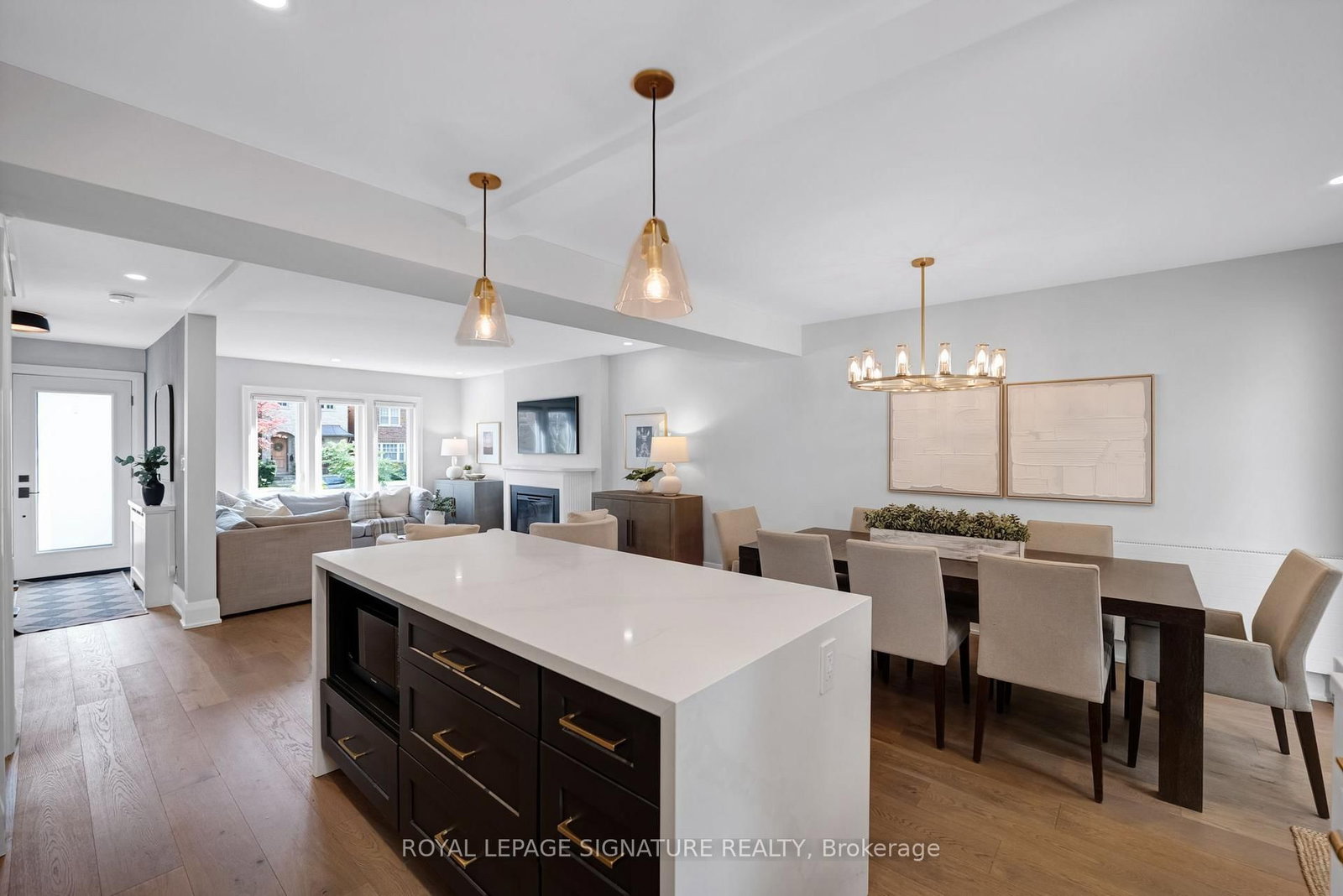 124 Donlea Drive • Toronto, ON photo 12