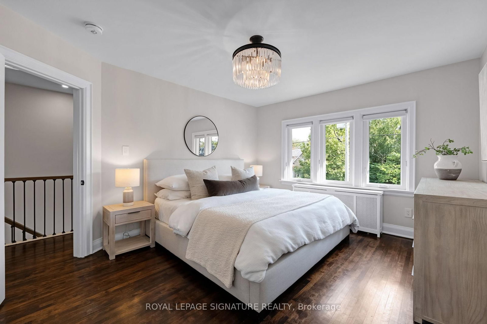 124 Donlea Drive • Toronto, ON photo 17