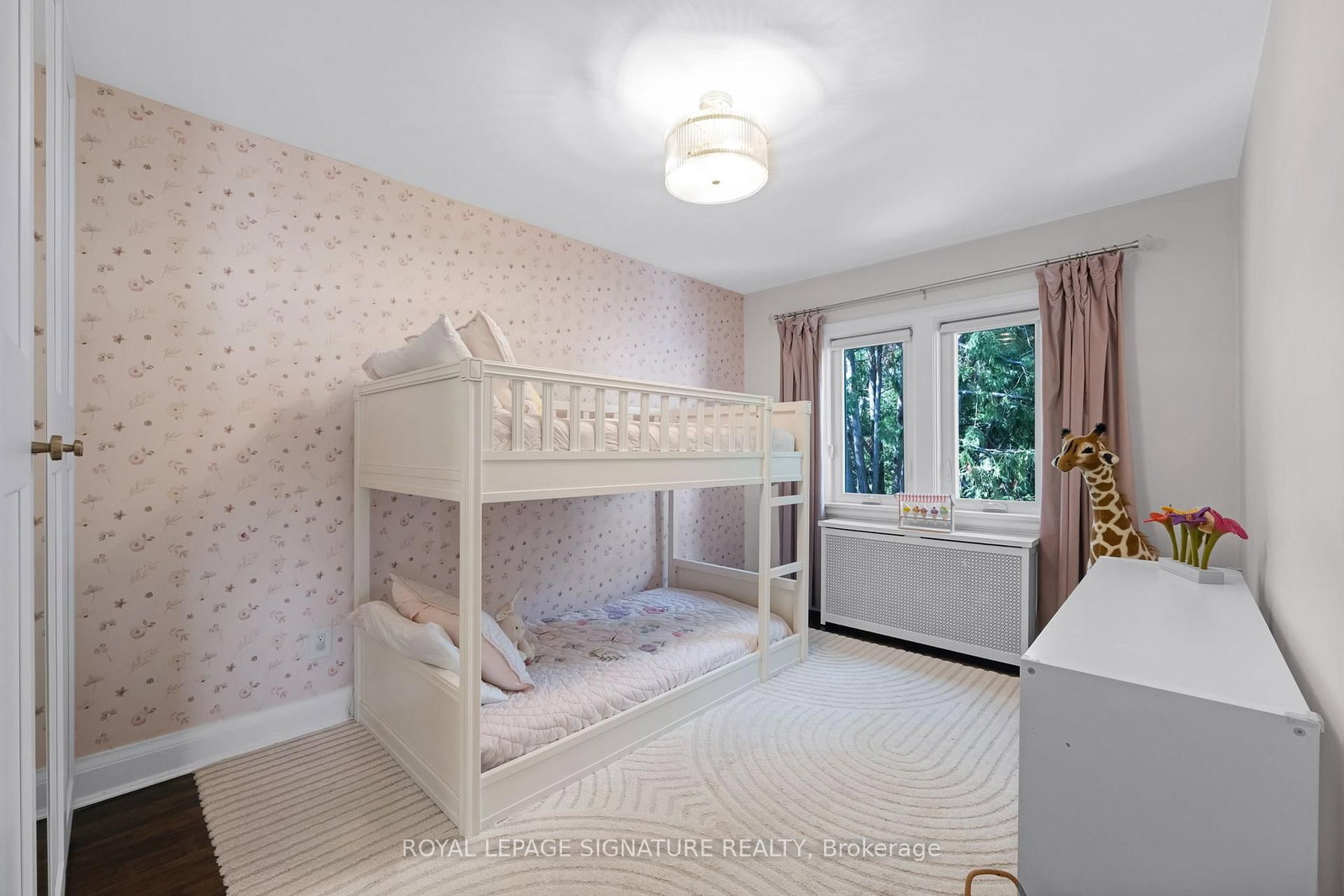 124 Donlea Drive • Toronto, ON photo 19