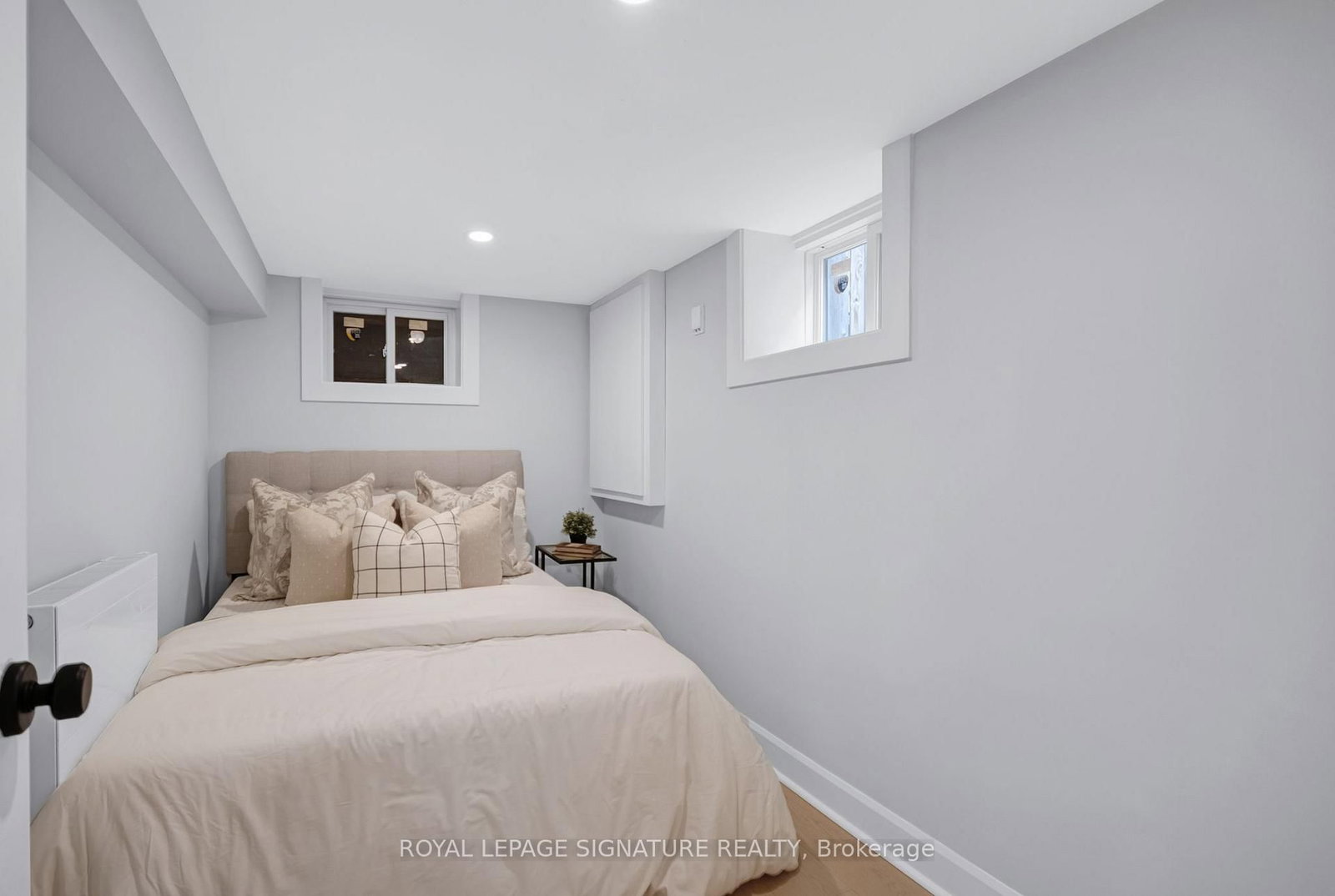 124 Donlea Drive • Toronto, ON photo 28