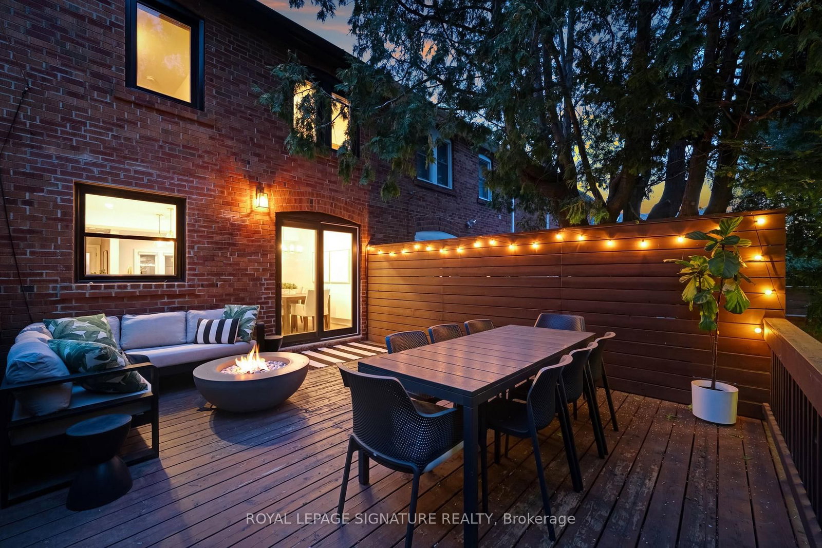 124 Donlea Drive • Toronto, ON photo 39