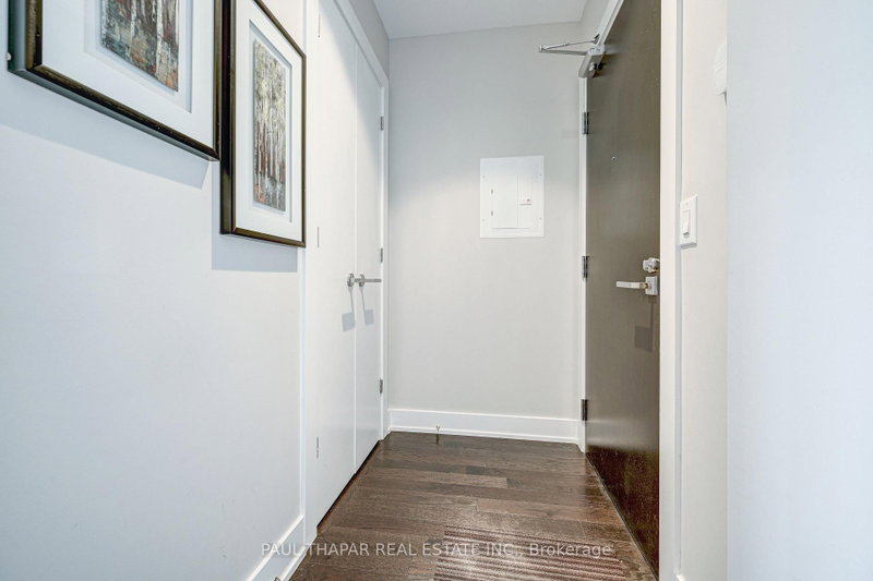 1114 - 3018 Yonge Street