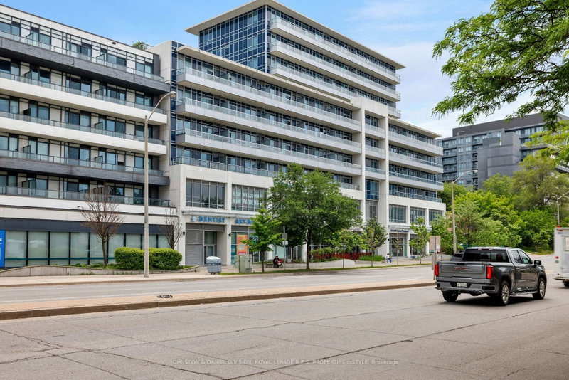 327 - 591 Sheppard Avenue E