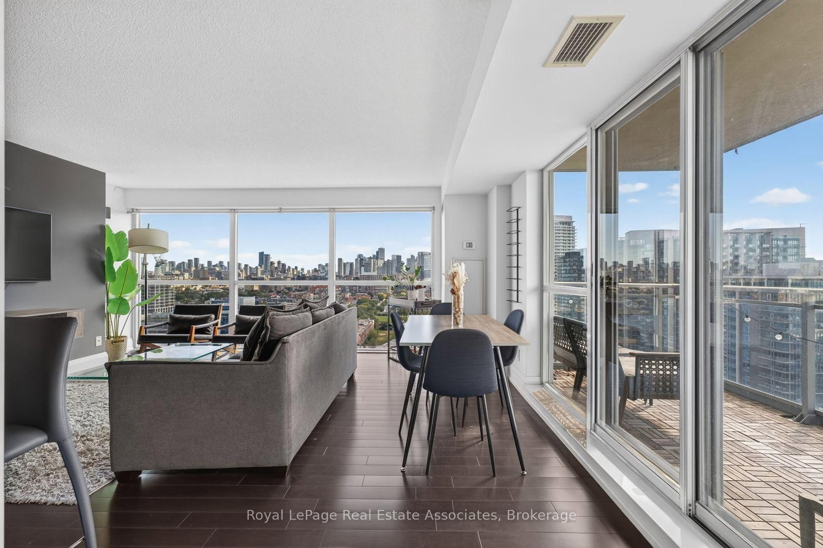 80 Western Battery Road • #2210 • Toronto, ON photo 12
