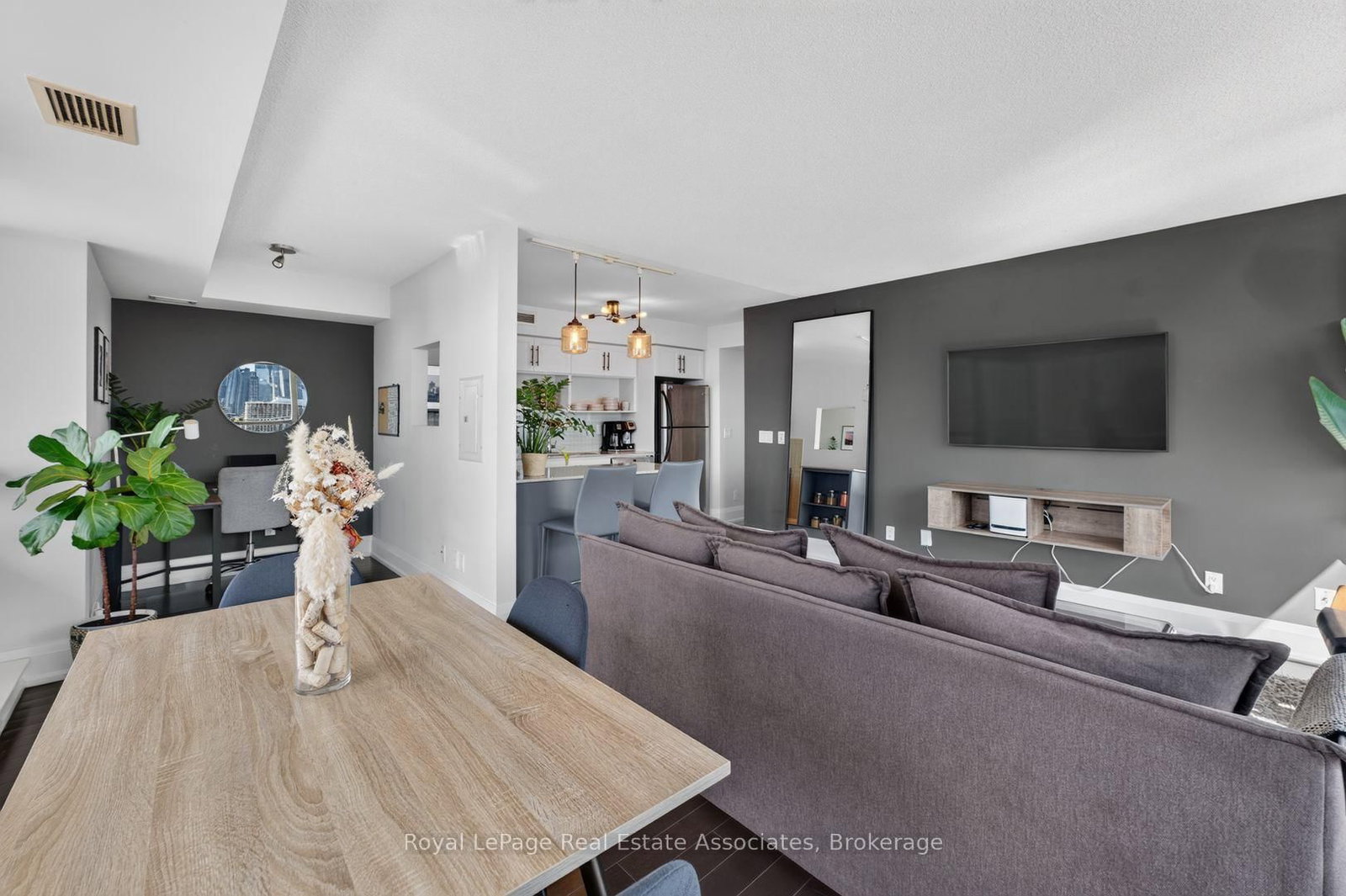 80 Western Battery Road • #2210 • Toronto, ON photo 16