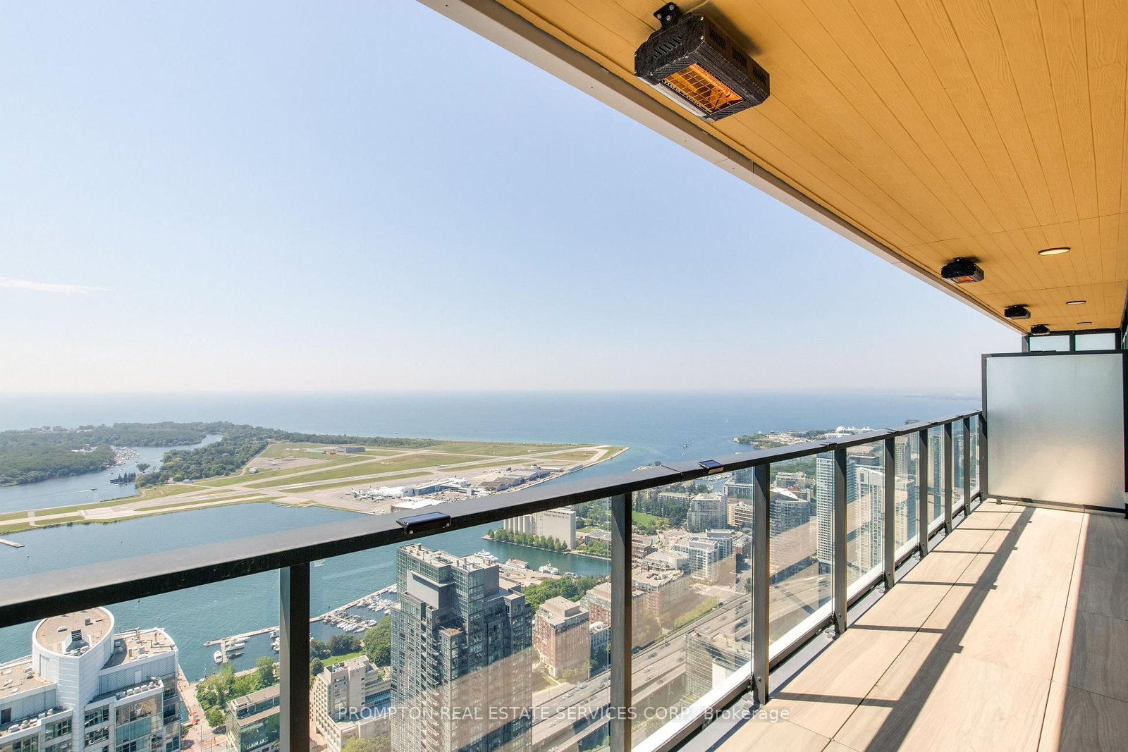 3 Concord Cityplace Way • #7007 • Toronto, ON photo 14