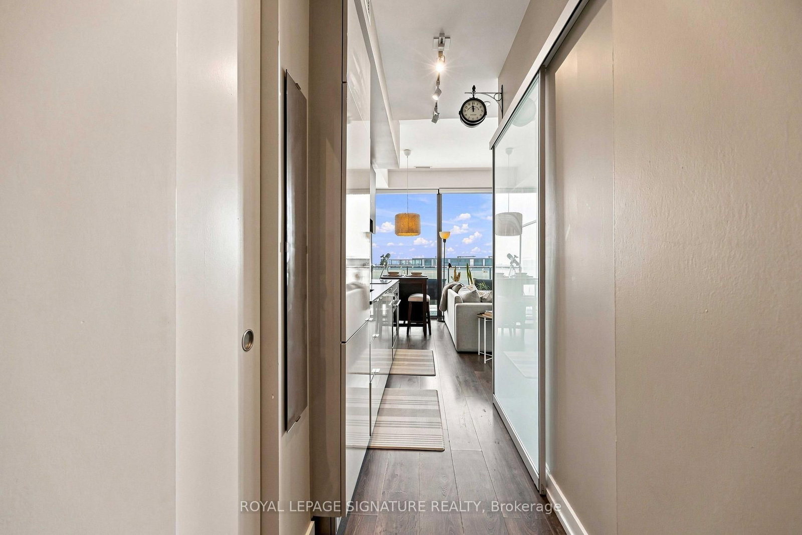 161 Roehampton Avenue • #4305 • Toronto, ON photo 15