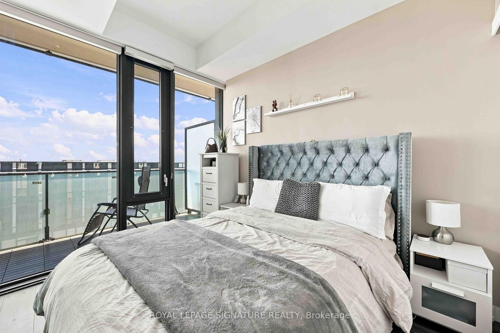 161 Roehampton Avenue • #4305 • Toronto, ON photo 18