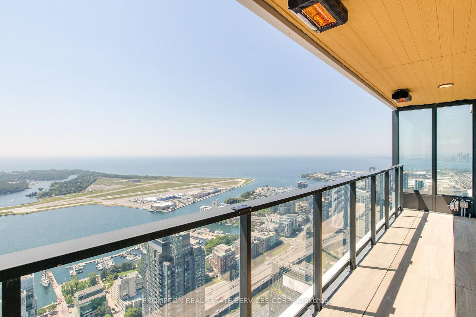 3 Concord Cityplace Way • #7008 • Toronto, ON photo 10