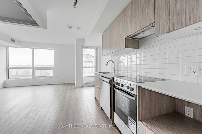 1307 - 395 Bloor Street E