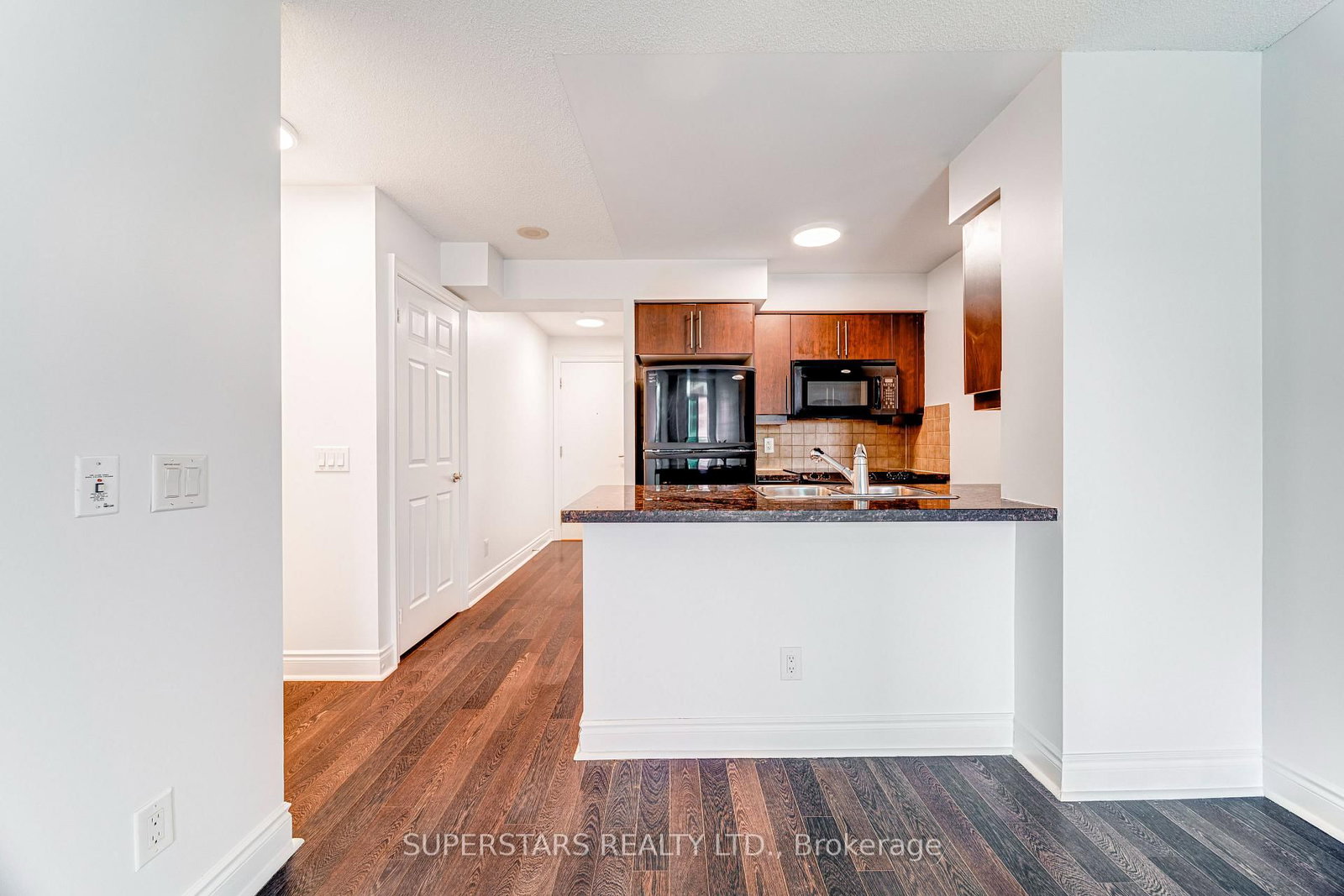25 Greenview Avenue • #524 • Toronto, ON photo 14