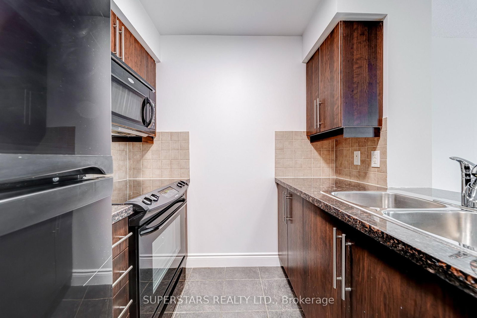 25 Greenview Avenue • #524 • Toronto, ON photo 15