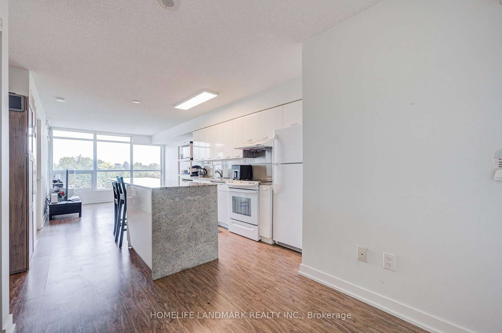 15 Singer Court • #305 • Toronto, ON photo 10