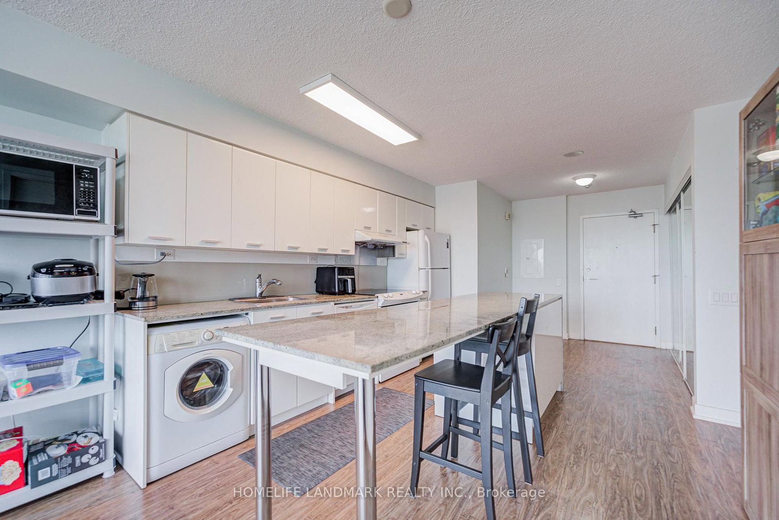 15 Singer Court • #305 • Toronto, ON photo 14
