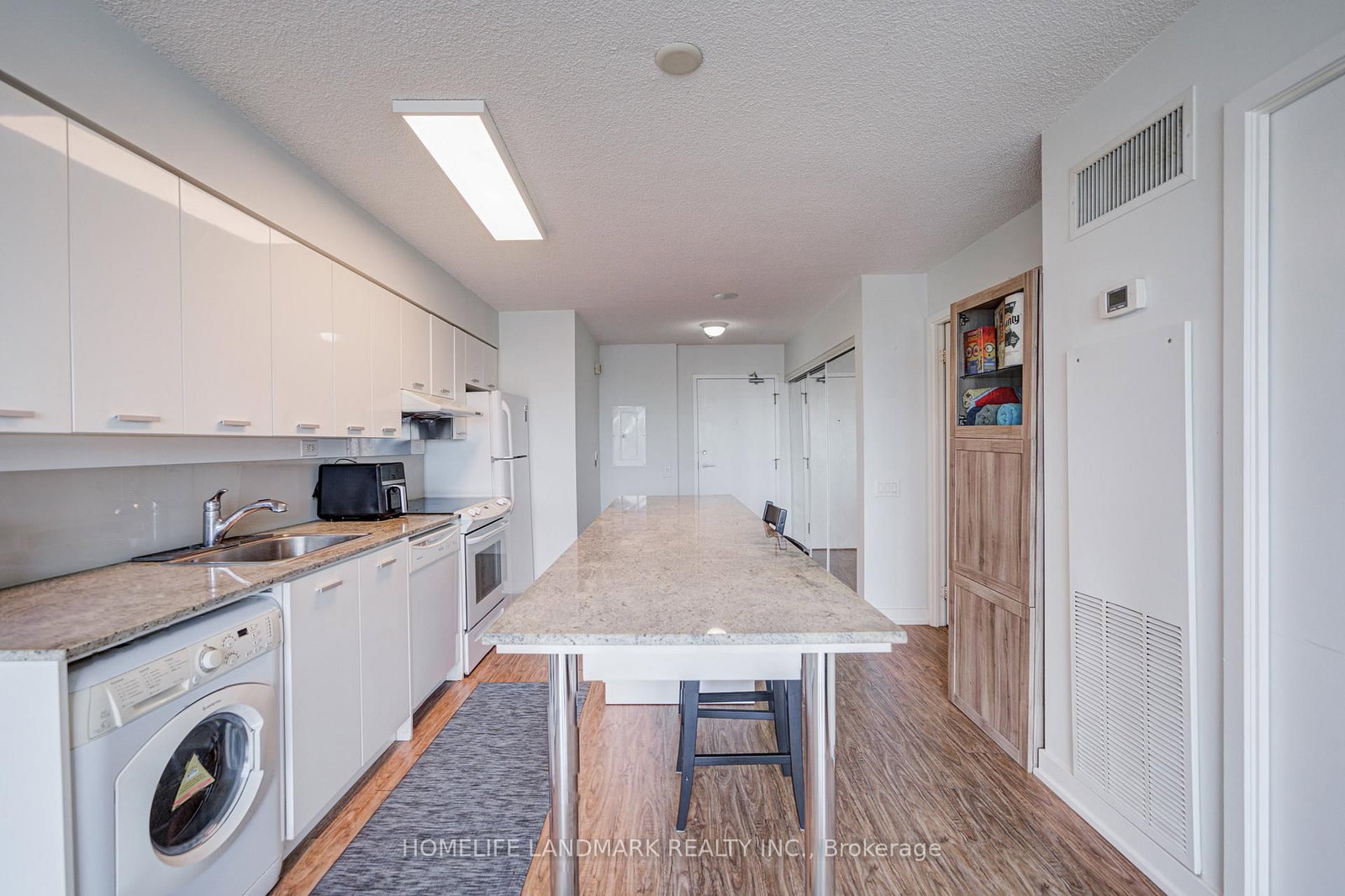 15 Singer Court • #305 • Toronto, ON photo 15