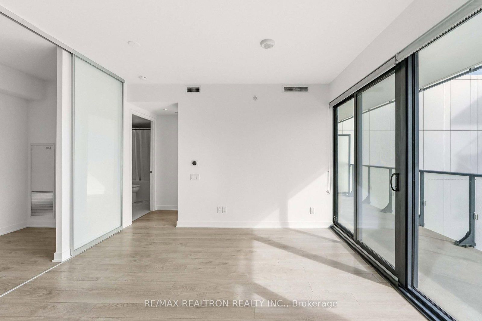185 Roehampton Avenue • #510 • Toronto, ON photo 13