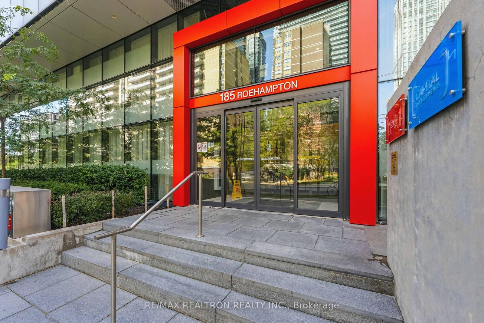 185 Roehampton Avenue • #510 • Toronto, ON photo 2