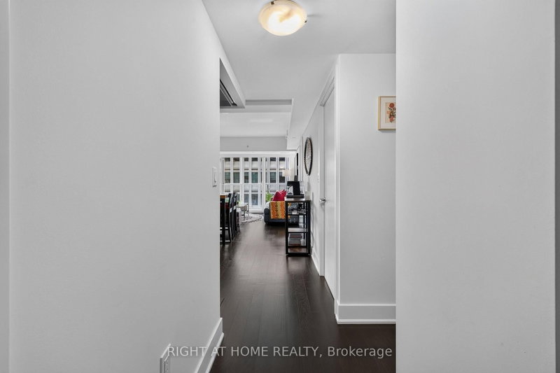 1809 - 955 BAY Street
