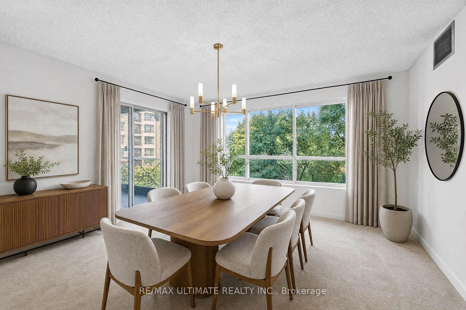 215 The Donway W • #218 • Toronto, ON photo 12
